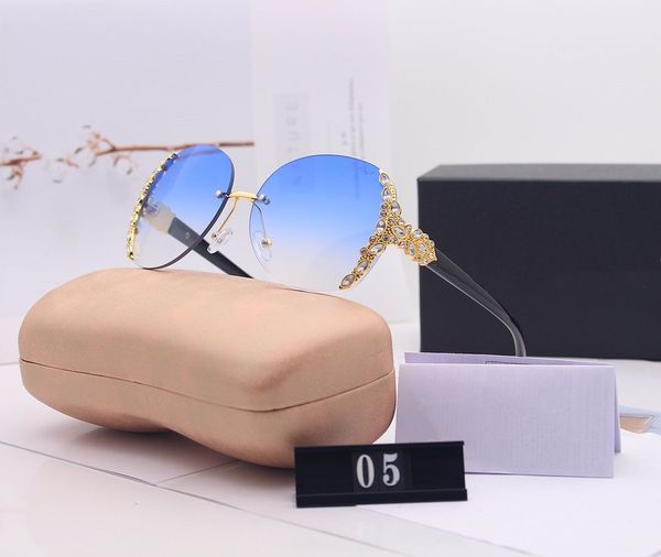 pearl womens designer sunglasses brand woman sunglasses beach glasses uv400 model 05 8 color highly quality with box1, White;black
pearl womens designer sunglasses brand woman sunglasses beach glasses uv400 model 05 8 color highly quality with box1, White;black