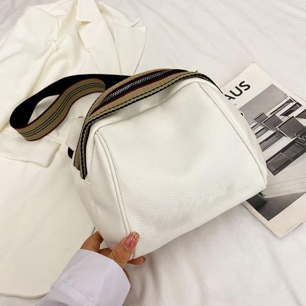 women shoulder bag fashion large-capacity casual handbag outdoor pu leather zipper crossbody waist black white bags
women shoulder bag fashion large-capacity casual handbag outdoor pu leather zipper crossbody waist black white bags