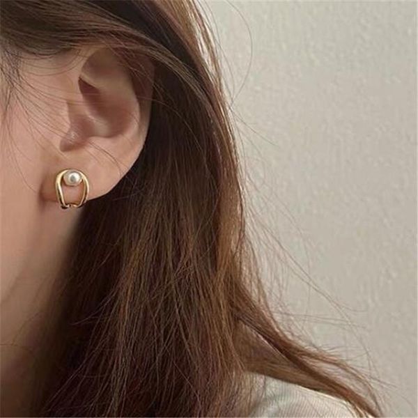 korean style temperament u-shaped pearl earrings female gold stud party jewelry accessories, Golden;silver
korean style temperament u-shaped pearl earrings female gold stud party jewelry accessories, Golden;silver