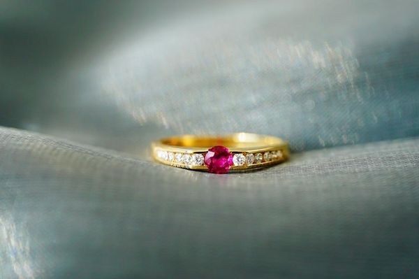 cluster rings jhy solid 18k gold nature 0.3ct red ruby gemstones diamonds women fine jewelry presents the six-word admonition, Golden;silver
cluster rings jhy solid 18k gold nature 0.3ct red ruby gemstones diamonds women fine jewelry presents the six-word admonition, Golden;silver