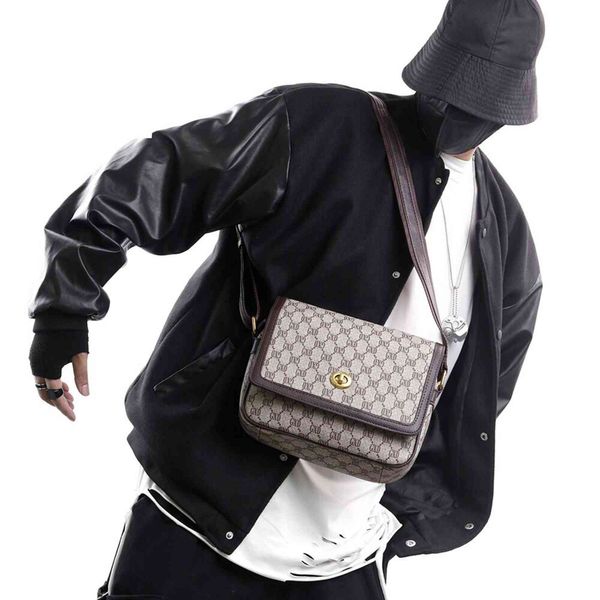 men's and women's handbags fashion leather shoulder bag simple crossbody clutch purses
men's and women's handbags fashion leather shoulder bag simple crossbody clutch purses