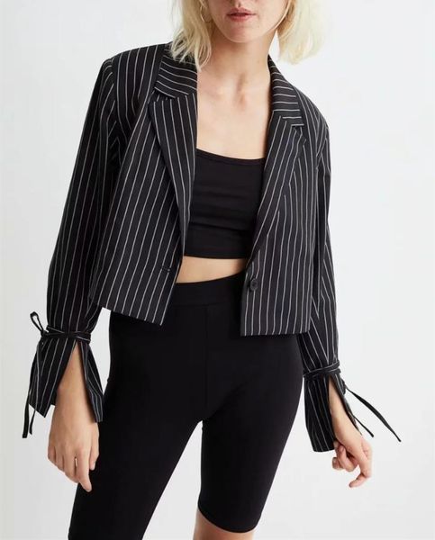 women's suits & blazers women sports jacket 2021 fashion black stripe print long sleeve short coat design split cuff lace up high stree, White;black
women's suits & blazers women sports jacket 2021 fashion black stripe print long sleeve short coat design split cuff lace up high stree, White;black
