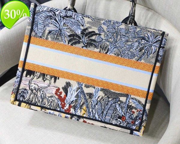 2020 fashion handbags designer print embroidery multicolor single shoulder large capacity bucket bags handbag
2020 fashion handbags designer print embroidery multicolor single shoulder large capacity bucket bags handbag