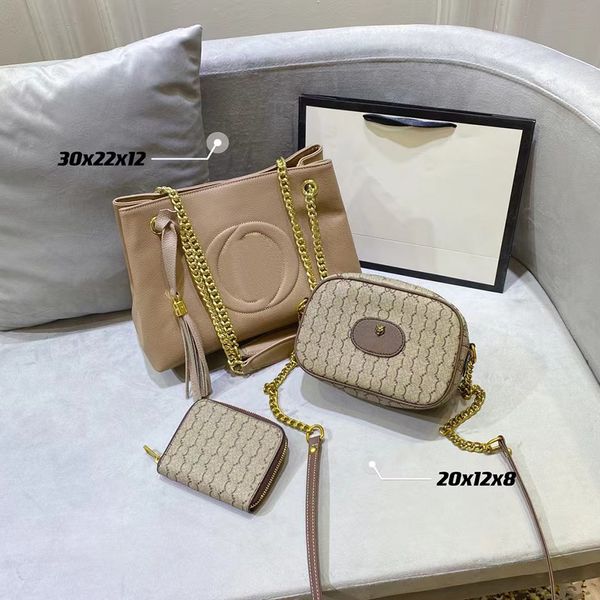 sell well fashion woman shoulder bags three-piece totes handbag genuine leather classic pattern design super large capacity gifts by bagands
sell well fashion woman shoulder bags three-piece totes handbag genuine leather classic pattern design super large capacity gifts by bagands
