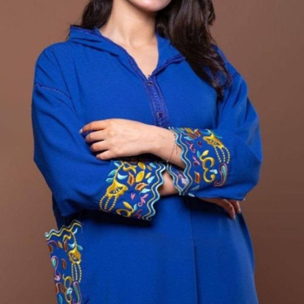 ethnic clothing autumn 2021 fashion casual solid color embroidery simplicity temperament with hood pocket long sleeve dress women's rob, Red
ethnic clothing autumn 2021 fashion casual solid color embroidery simplicity temperament with hood pocket long sleeve dress women's rob, Red