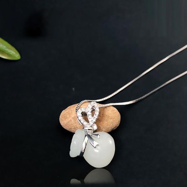 chains natural hetian jade small lucky bag bowknot necklace pendant fresh and exquisite light luxury ladies jewelry wedding accessories, Silver
chains natural hetian jade small lucky bag bowknot necklace pendant fresh and exquisite light luxury ladies jewelry wedding accessories, Silver