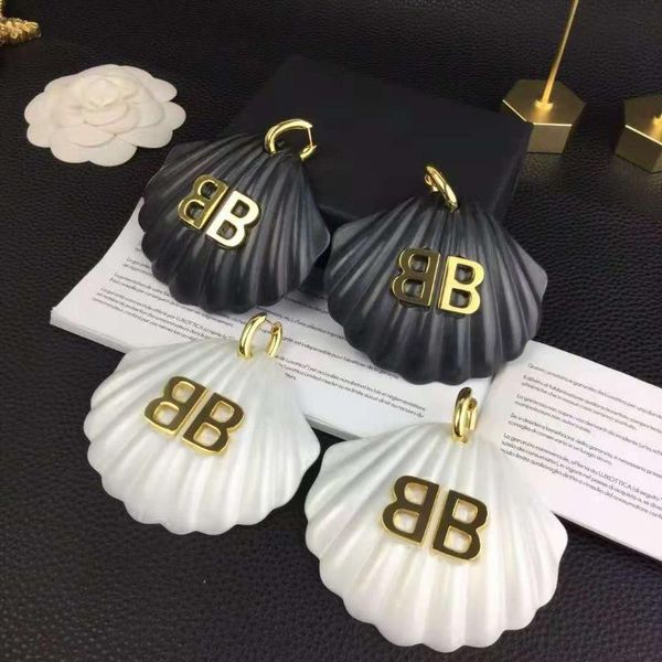 dangle & chandelier three dimensional shell letter b fashion earrings girls, Silver
dangle & chandelier three dimensional shell letter b fashion earrings girls, Silver