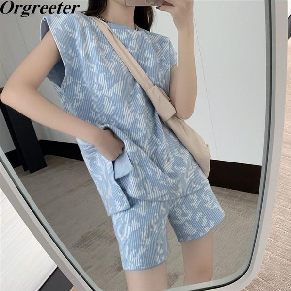 women's tracksuits casual tracksuit women summer print o-neck batwing short sleeve loose tshirt and elastic waist shorts two piece set, Gray
women's tracksuits casual tracksuit women summer print o-neck batwing short sleeve loose tshirt and elastic waist shorts two piece set, Gray