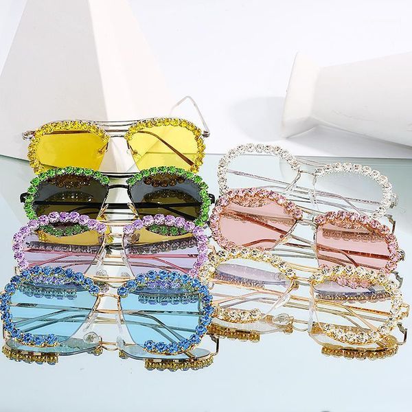 fashion round manual diamond frame sunglasses women clear lens rhinestone sun glasses 2021, White;black
fashion round manual diamond frame sunglasses women clear lens rhinestone sun glasses 2021, White;black