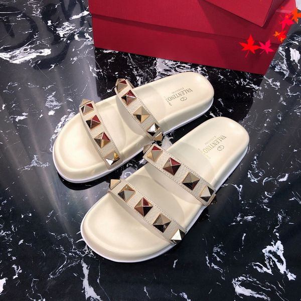 2021 designer luxurys slippers women sandals fashion beach shoes flip flops flat non-slip classical hole slipper with box size 35-41 -g0569, Black
2021 designer luxurys slippers women sandals fashion beach shoes flip flops flat non-slip classical hole slipper with box size 35-41 -g0569, Black