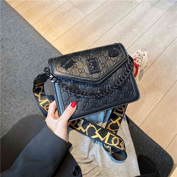 luxury design straight women's bag new texture foreign style chain versatile wide shoulder belt single shoulder messenger small square
luxury design straight women's bag new texture foreign style chain versatile wide shoulder belt single shoulder messenger small square