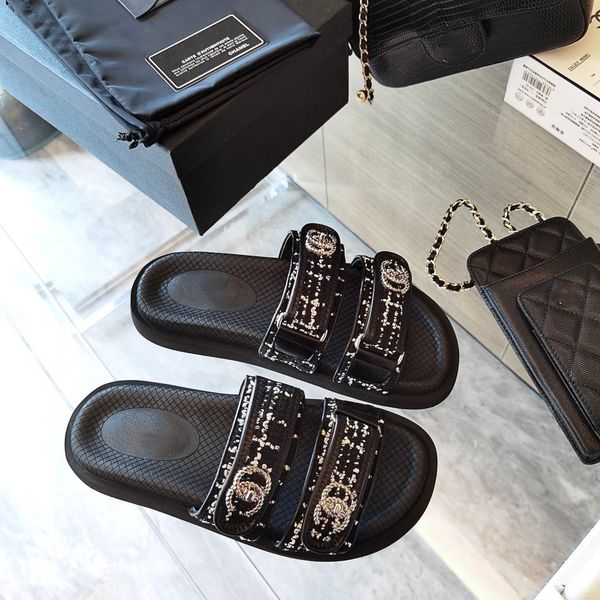 2021ss women sandals hollow out flat slippers sandal studded girl shoes arrivel luxury designer platform slides lady flip flops with box 35-, Black
2021ss women sandals hollow out flat slippers sandal studded girl shoes arrivel luxury designer platform slides lady flip flops with box 35-, Black