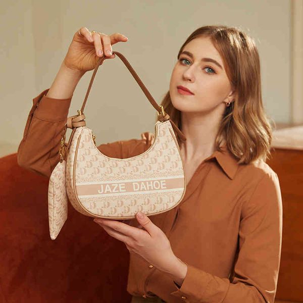 new printed armpit bag fashion crescent single shoulder women's small messenger handbag bags
new printed armpit bag fashion crescent single shoulder women's small messenger handbag bags