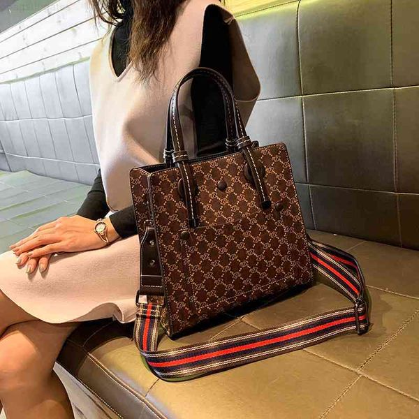 women luxurys designers bags 2021 tb organ chain strip small square litc crossbody bag totes designer handbag purse wallet handbags tote hho
women luxurys designers bags 2021 tb organ chain strip small square litc crossbody bag totes designer handbag purse wallet handbags tote hho