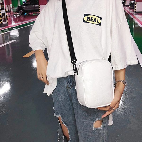 outdoor bags single-shoulder bag mini crossbody small square - white logo random city jogging
outdoor bags single-shoulder bag mini crossbody small square - white logo random city jogging