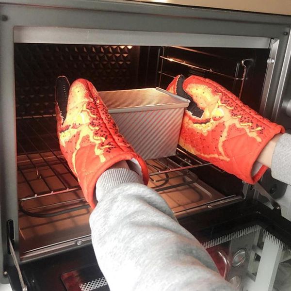pair of cartoon crab claw gloves household cotton microwave oven anti-scalding baking insulation mitts
pair of cartoon crab claw gloves household cotton microwave oven anti-scalding baking insulation mitts