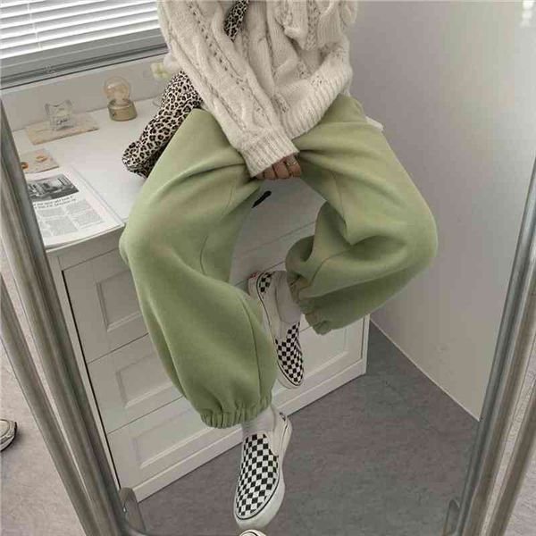 casual retro track tide womens pants plus velvet thickening korean version of loose high waist was thin women, Black;white
casual retro track tide womens pants plus velvet thickening korean version of loose high waist was thin women, Black;white
