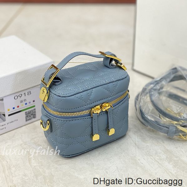 2021 mini cosmetic bag travel vanity bags shoulder purse womens crossbody purses fashion luxurys brands tote durable handbags
2021 mini cosmetic bag travel vanity bags shoulder purse womens crossbody purses fashion luxurys brands tote durable handbags