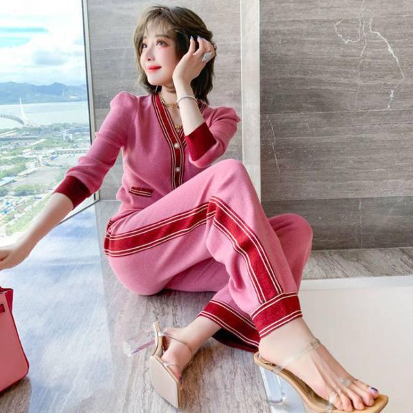 women's two piece pants 2021 spring autumn solid knitted cardigan sweater and trousers vintage style two-piece suit, White
women's two piece pants 2021 spring autumn solid knitted cardigan sweater and trousers vintage style two-piece suit, White