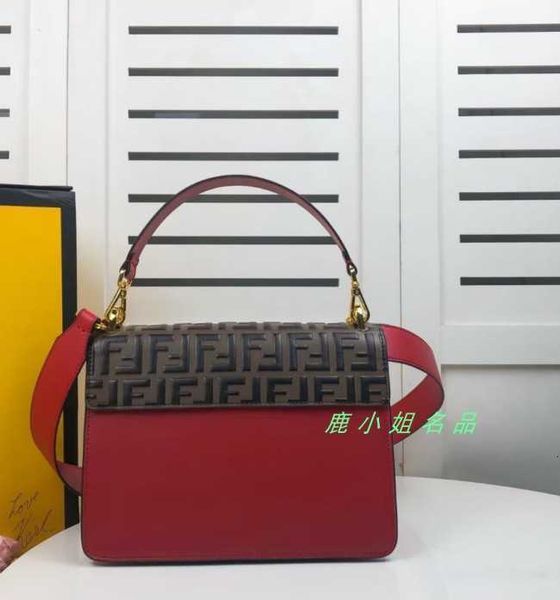 2021 new cowhide double f embossed rivet leisure old flower flip bag single shoulder messenger womensquare
2021 new cowhide double f embossed rivet leisure old flower flip bag single shoulder messenger womensquare