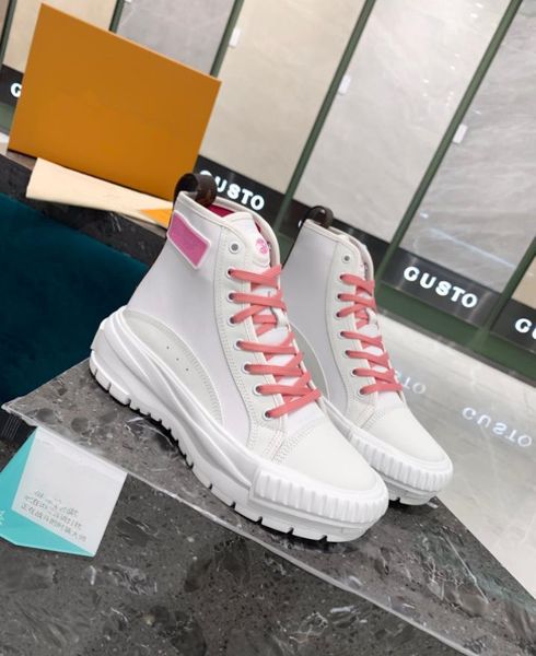 mens womens canvas casual shoes fashion tread slick lace up luxurys designers colors espadrille high platform white boots hiking footwear
mens womens canvas casual shoes fashion tread slick lace up luxurys designers colors espadrille high platform white boots hiking footwear