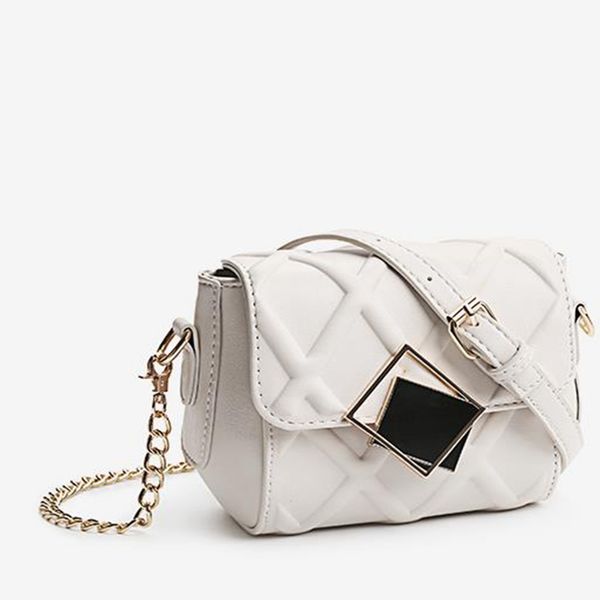 high sense of fashion rhombic chain crossbody bag female summer tide all-match shoulder bags
high sense of fashion rhombic chain crossbody bag female summer tide all-match shoulder bags