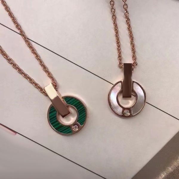 beroemde merk luxe ketting romeinse oude munt serie hollow malachiet parel oester lady paar kerstcadeau, Silver
beroemde merk luxe ketting romeinse oude munt serie hollow malachiet parel oester lady paar kerstcadeau, Silver