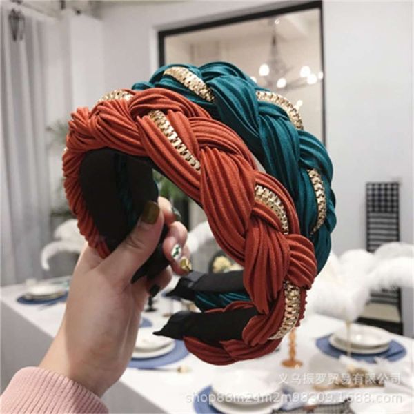 8 hairpin headband solid pleated alloy chain twist braid women's wide edge hairband 0.08, Silver
8 hairpin headband solid pleated alloy chain twist braid women's wide edge hairband 0.08, Silver