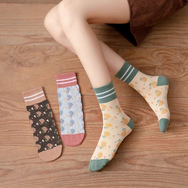 middle tube socks children's new 3d relief two bar women's in autumn and winter french small flower straight tide, Black
middle tube socks children's new 3d relief two bar women's in autumn and winter french small flower straight tide, Black