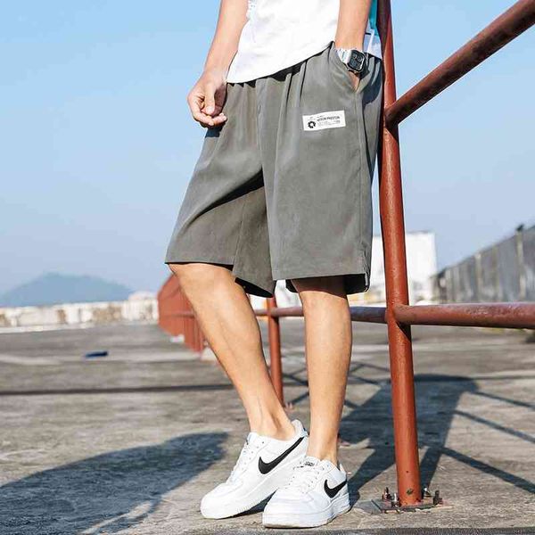2020 summer new casual shorts fashion brand five piece men's loose sports pants, White;black
2020 summer new casual shorts fashion brand five piece men's loose sports pants, White;black