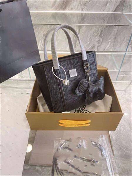 mini vegetable basket bag high-quality hardware parts handbag women luxurys designers bags 2021 printed layer exquisite canvas handbags
mini vegetable basket bag high-quality hardware parts handbag women luxurys designers bags 2021 printed layer exquisite canvas handbags