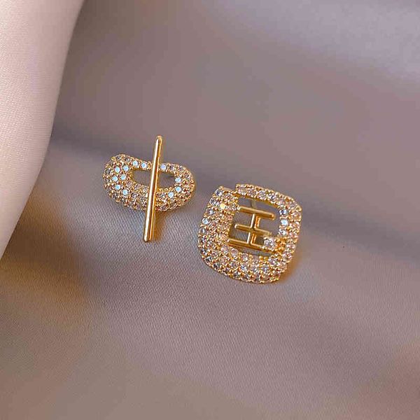 charms earrings flash diamond micro inlaid chinese character 925 silver needle 2022 fashion net red, Golden
charms earrings flash diamond micro inlaid chinese character 925 silver needle 2022 fashion net red, Golden