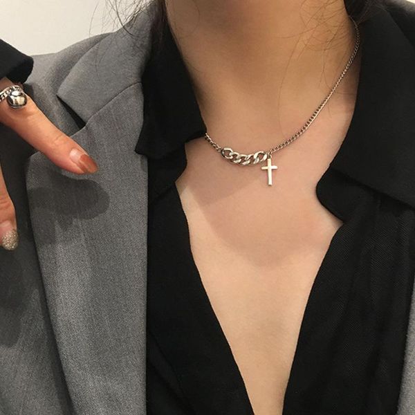pendant necklaces fashion hip-hop unusual silver color chain cross necklace for women men punk korean clavicle 2021 jewelry
pendant necklaces fashion hip-hop unusual silver color chain cross necklace for women men punk korean clavicle 2021 jewelry