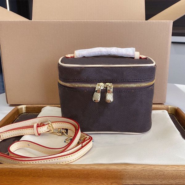 designers vanity bags womens fashion luxurys shoulder handbag multicolor crossbody bag messenger multifunction women cosmetic wallets makeup
designers vanity bags womens fashion luxurys shoulder handbag multicolor crossbody bag messenger multifunction women cosmetic wallets makeup