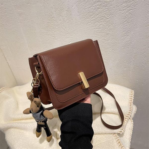 evening bags autumn and winter retro fashion simple messenger shoulder small square bag woman
evening bags autumn and winter retro fashion simple messenger shoulder small square bag woman