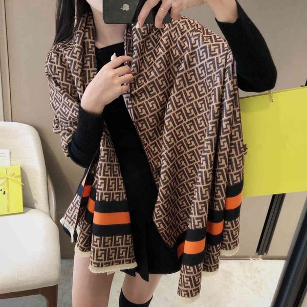 2021 new style letter imitation cashmere thickened warm scarf women's fall and versatile shawl, Blue;gray
2021 new style letter imitation cashmere thickened warm scarf women's fall and versatile shawl, Blue;gray