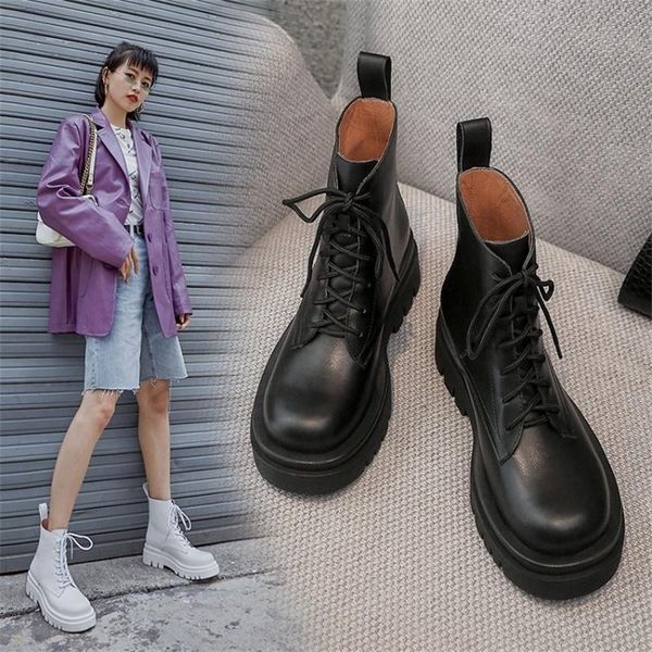 boots autumn 2021 korean round head short layer cow leather front tie muffin thick soled low size, Black
boots autumn 2021 korean round head short layer cow leather front tie muffin thick soled low size, Black
