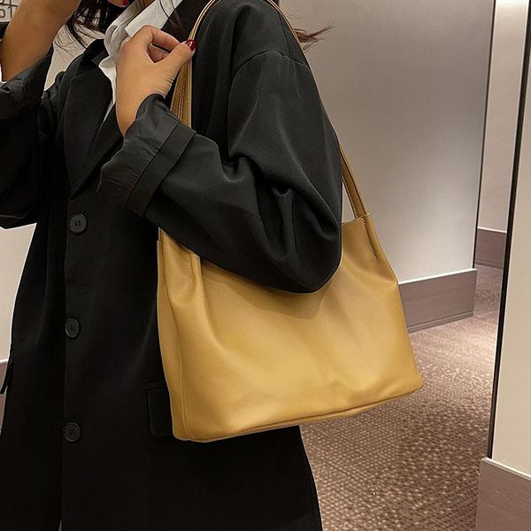 evening bags autumn/winter bag 2021 female wild ins shoulder senior casual retro tote underarm
evening bags autumn/winter bag 2021 female wild ins shoulder senior casual retro tote underarm