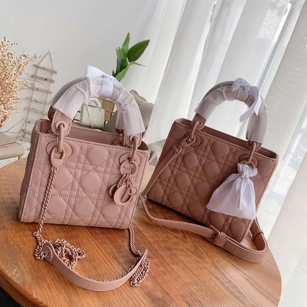 wholesale princess new three four lattice trend frosted mini and rhombic chain fashionable one shoulder straddle portable women's bag y
wholesale princess new three four lattice trend frosted mini and rhombic chain fashionable one shoulder straddle portable women's bag y