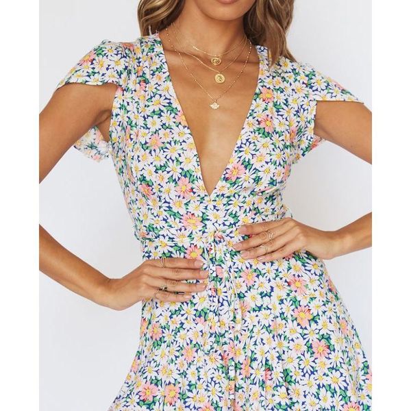 women's jumpsuits & rompers fashion solid color v-neck slim women petal pants summer jumpsuit waist floral beach 2021 sell, Black;white
women's jumpsuits & rompers fashion solid color v-neck slim women petal pants summer jumpsuit waist floral beach 2021 sell, Black;white