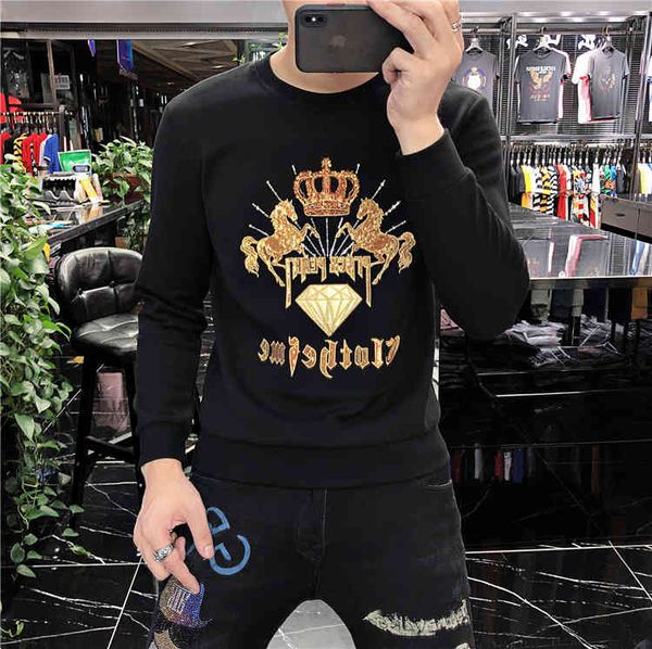 tee 2021 spring trend homme version embroidered blue stuffed sleeve long shirt, White;black
tee 2021 spring trend homme version embroidered blue stuffed sleeve long shirt, White;black