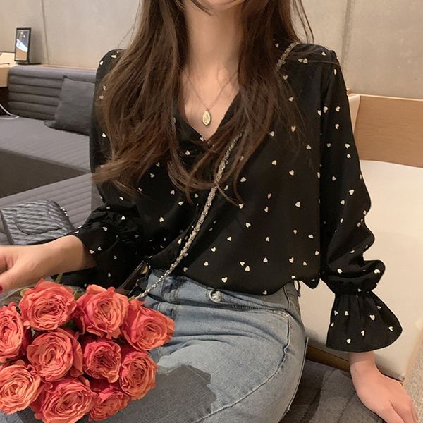 autumn fashion blouse women v-neck love print shirt sweet long sleeve loose petal sleeve fall clothing x0521, White
autumn fashion blouse women v-neck love print shirt sweet long sleeve loose petal sleeve fall clothing x0521, White