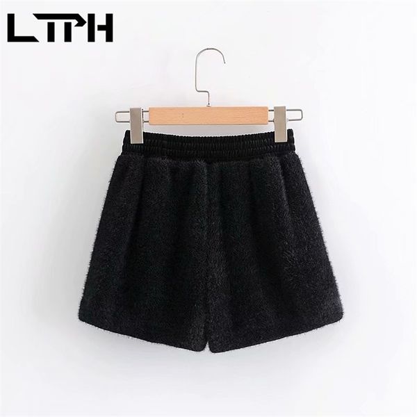 ltph thick woolen fabric women shorts simple black high waist elastic slim casual all-match short pants spring 210423, Black;gray
ltph thick woolen fabric women shorts simple black high waist elastic slim casual all-match short pants spring 210423, Black;gray