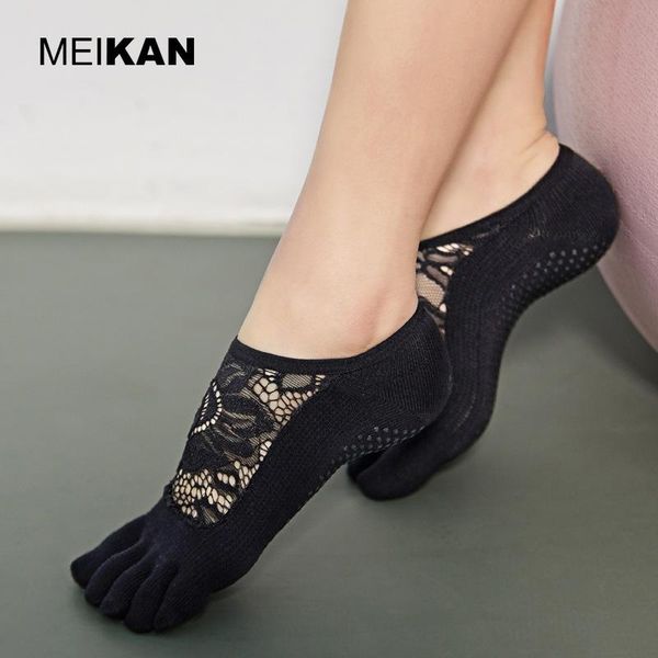 black meikan full-toed toe separation yoga fitness indoor floor socks open five-finger lace dance sports
black meikan full-toed toe separation yoga fitness indoor floor socks open five-finger lace dance sports