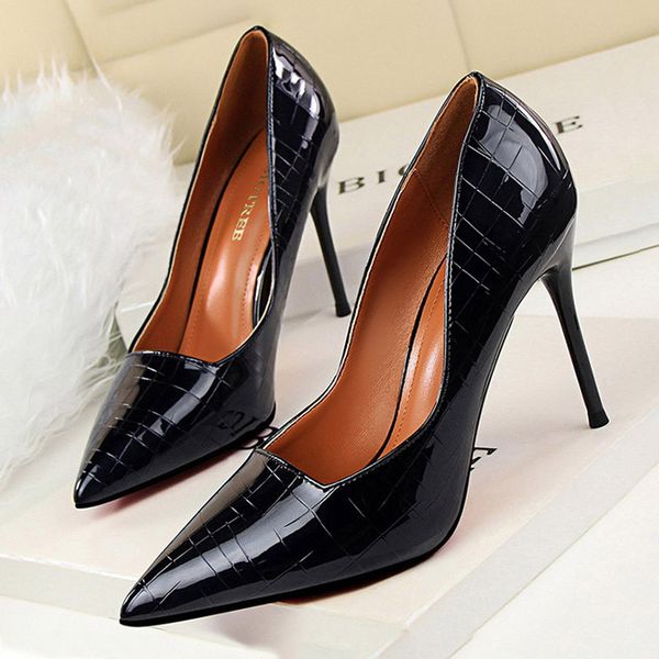 bigtree shoes fashion women pumps patent leather high heels shoes women stiletto wedding shoes women heels plus size 41 42 43 l0, Black
bigtree shoes fashion women pumps patent leather high heels shoes women stiletto wedding shoes women heels plus size 41 42 43 l0, Black