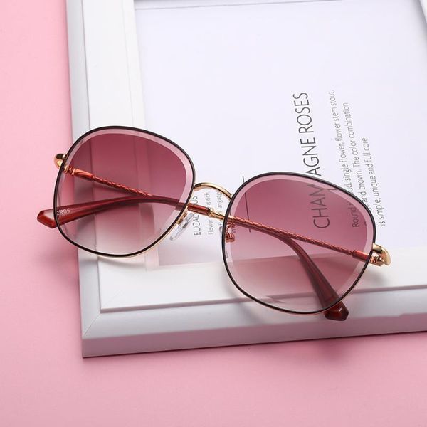 sunglasses vintage oversized women square sun glasses female retro gradient fashion designer, White;black
sunglasses vintage oversized women square sun glasses female retro gradient fashion designer, White;black