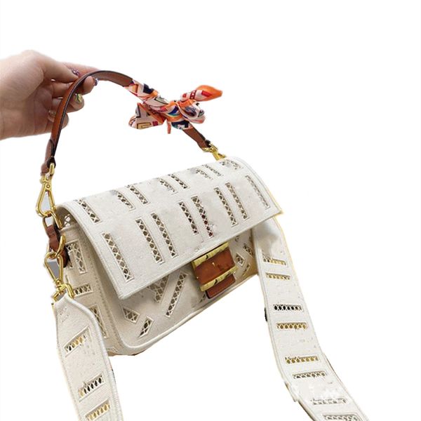 original high version gift bag box french stick street style jacquard embroidery women single shoulder messenger
original high version gift bag box french stick street style jacquard embroidery women single shoulder messenger