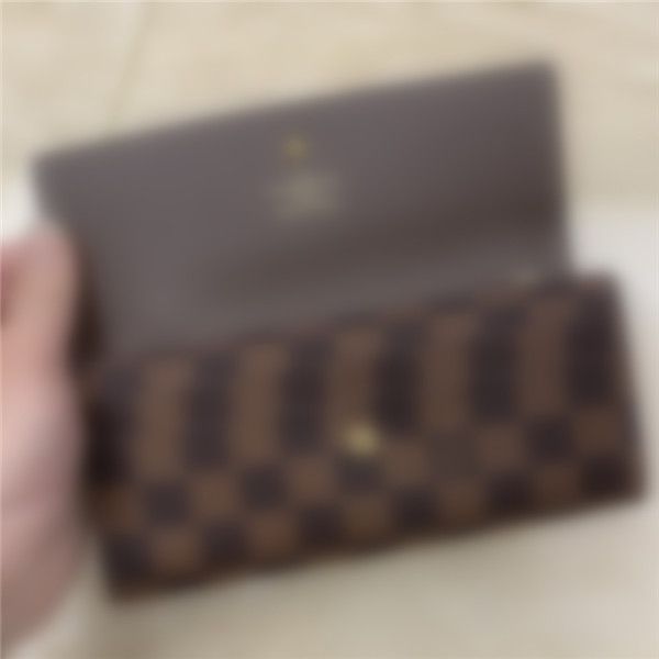 2021 designer wallet fashion bags card holder carry around women money cards coins bag men leather purse long business wallets, Red;black
2021 designer wallet fashion bags card holder carry around women money cards coins bag men leather purse long business wallets, Red;black