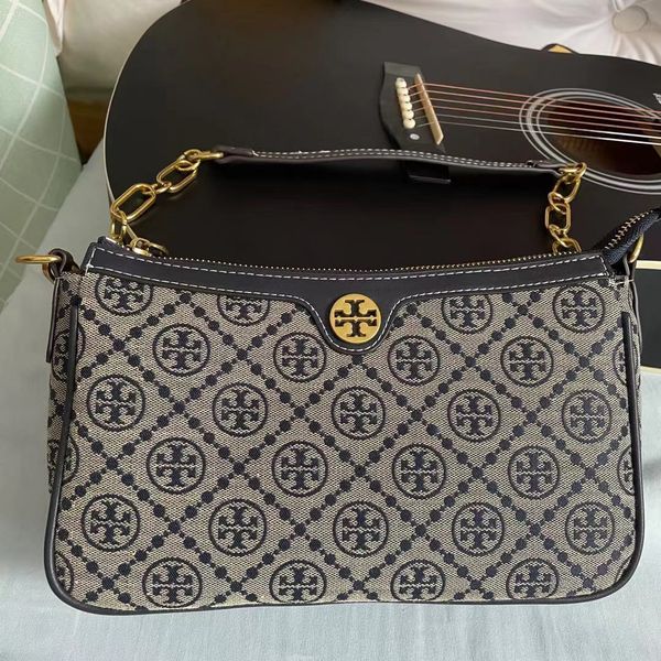 new canvas printed single shoulder diagonal armpit holding envelope bag leisure women's purse outlets
new canvas printed single shoulder diagonal armpit holding envelope bag leisure women's purse outlets