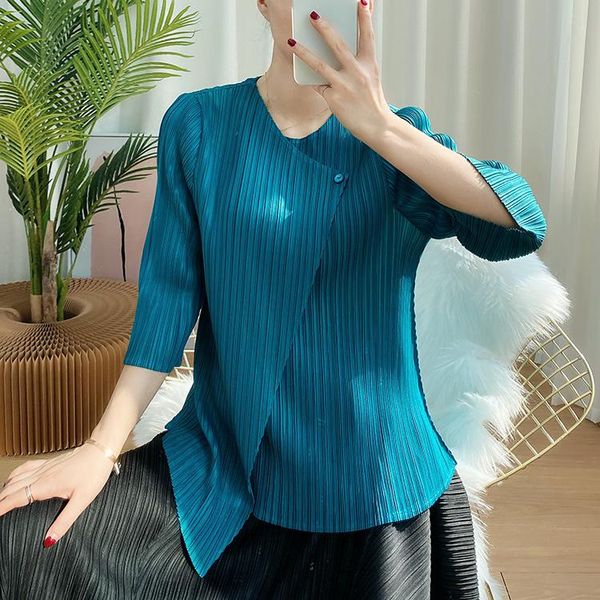 women's t-shirt selling miyake fashion fold three quarter o-neck solid buttons in stock, White
women's t-shirt selling miyake fashion fold three quarter o-neck solid buttons in stock, White